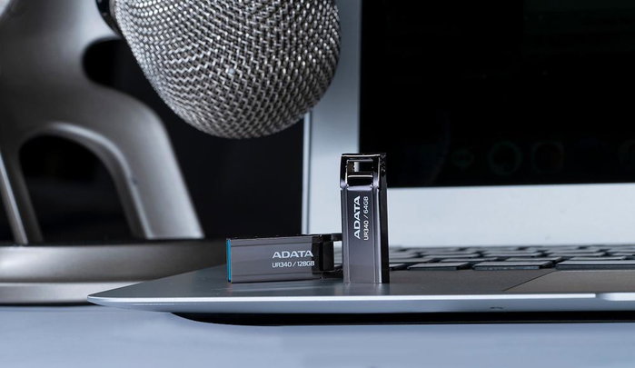 Adata UR340 Clé USB 64 Go USB 3.2 Metal Black Adata UR340 Clé USB 64 Go USB 3.2 Metal Black