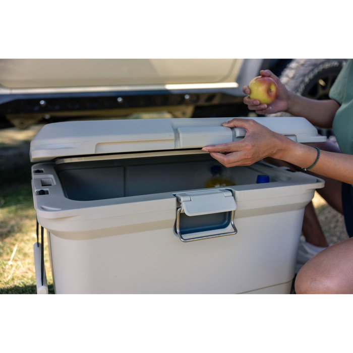 Coleman Pro 45QT Cooler Box Coleman Pro 45QT Cooler Box