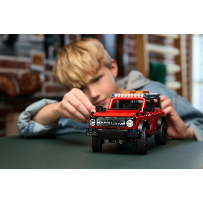 LEGO Technic Ford Bronco SUV 42213