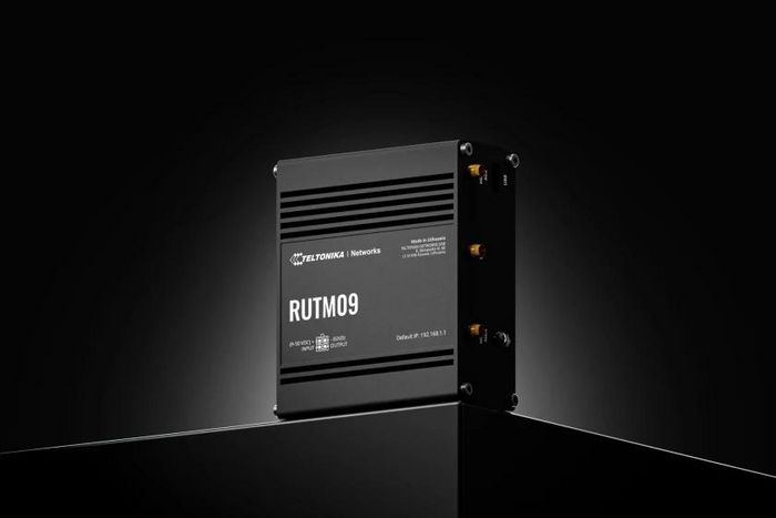 Teltonika Networks RUTM09 Routeur 4G LTE Cat6 Résistant, Double SIM, 4 Ports Gigabit RJ45, USB, GNSS/GPS