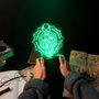ERIK Lampe LED Harry Potter - Rétroéclairage ambiant avec alimentation USB-C et piles AAA - Fabrication ABS et acrylique - Dimensions 16x21,5x5,5 cm