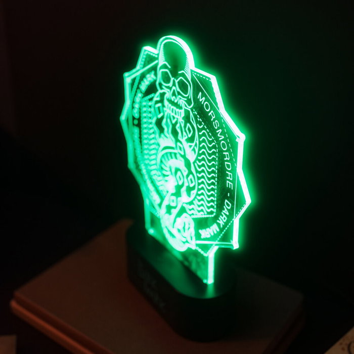 ERIK Lampe LED Harry Potter - Rétroéclairage ambiant avec alimentation USB-C et piles AAA - Fabrication ABS et acrylique - Dimensions 16x21,5x5,5 cm ERIK Lampe LED Harry Potter - Rétroéclairage ambiant avec alimentation USB-C et piles AAA - Fabrication ABS et acrylique - Dimensions 16x21,5x5,5 cm