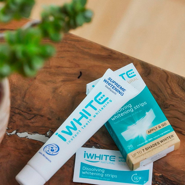 Iwhite Bandes Blanchissantes Solubles 28 u - Blanchiment Dentaire Sans Peroxyde, Jusqu'à 7 Teintes Plus Claires Iwhite Bandes Blanchissantes Solubles 28 u - Blanchiment Dentaire Sans Peroxyde, Jusqu'à 7 Teintes Plus Claires