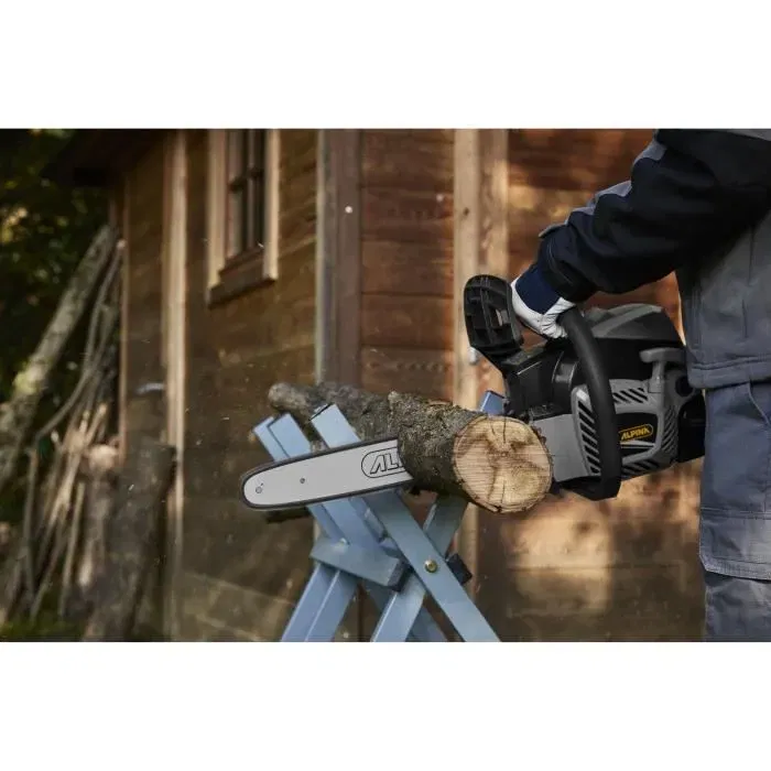 Tronçonneuse thermique ALPINA ACS 39 - 37.2 cc - Guide de chaîne 35 cm (14 pouces) - 1200 W Tronçonneuse thermique ALPINA ACS 39 - 37.2 cc - Guide de chaîne 35 cm (14 pouces) - 1200 W