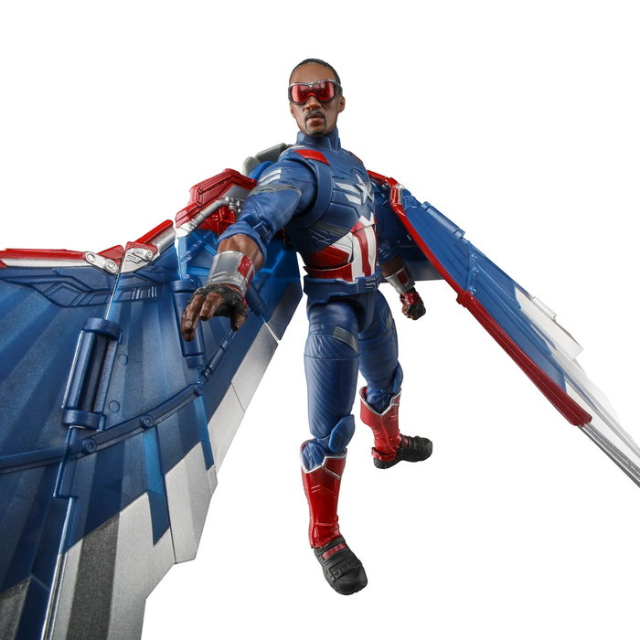 Hasbro Marvel G0158 - Figurine Articulée Capitaine Amérique (Sam Wilson) Captain America: Brave New World - 15 cm avec 7 Accessoires (Ailes, Écu)