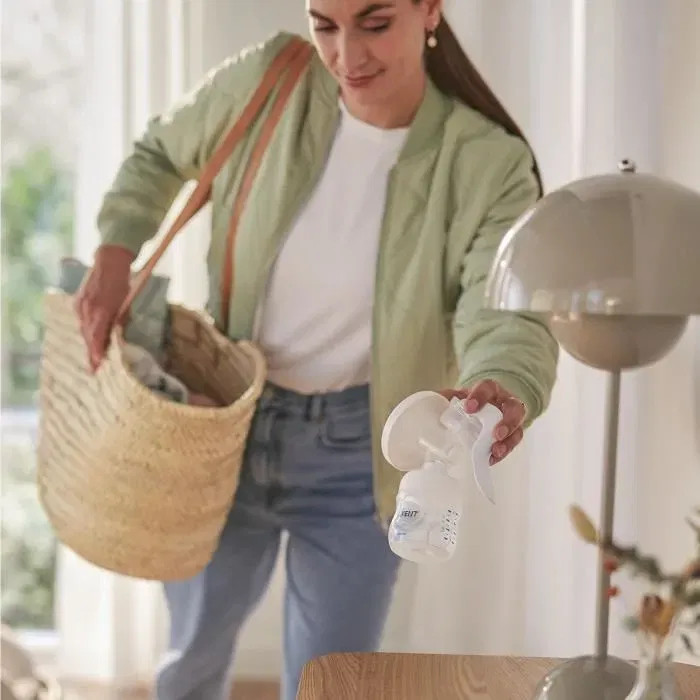 Philips Avent - Kit Tire-Lait Manuel Simple - Pour une expression du lait maternelle confortable et efficace avec accessoires de stockage