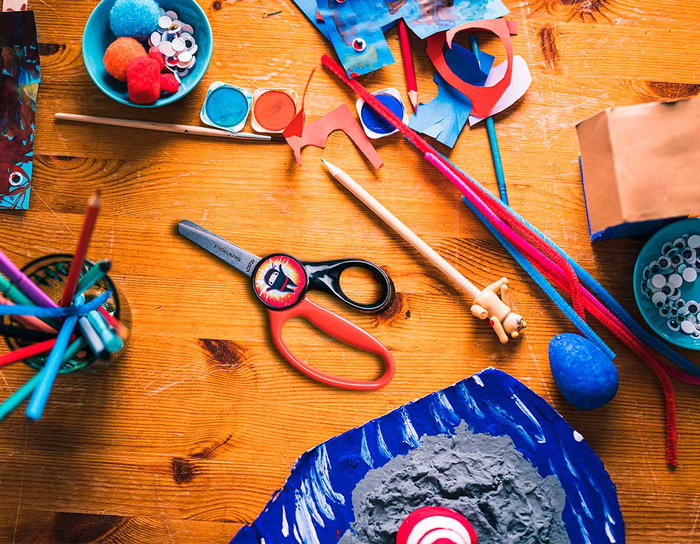 Fiskars Ciseaux pour enfants Ninja à bouts ronds 13cm Noir et Rouge