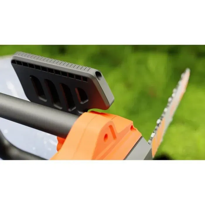 BLACK+DECKER BECS1835-QS - Tronçonneuse électrique filaire 1800W, 35cm avec frein de chaîne et lubrification automatique