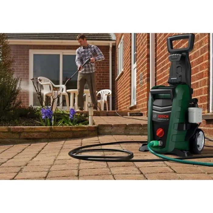 Bosch - Kit de nettoyage voiture pour nettoyeurs haute pression, avec brosse, buse à 90 degrés, tuyau et chiffon microfibre