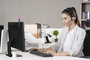 Yealink BLT60 Busylight - Indicateur lumineux d'état de travail pour éviter les interruptions, compatible avec téléphone de bureau et softphone, installation Plug-and-Play