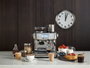 Sage SES878BSS4EEU1 Cafetière Barista Pro Machine à Expresso avec Broyeur Intégré Conique, LCD, ThermoJet, Portefiltre 54 mm, Mousseur à Lait, Noir