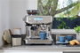 Sage SES878BSS4EEU1 Cafetière Barista Pro Machine à Expresso avec Broyeur Intégré Conique, LCD, ThermoJet, Portefiltre 54 mm, Mousseur à Lait, Noir