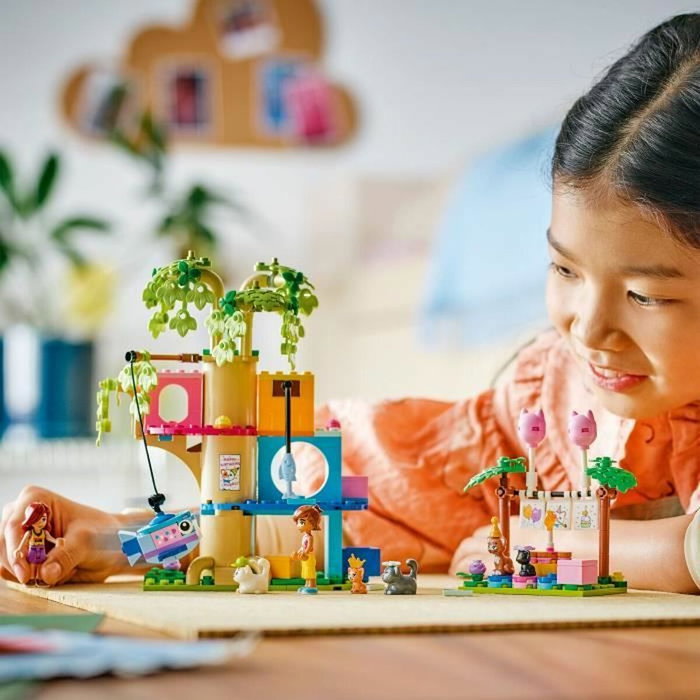 LEGO Friends La Fête d'Anniversaire et l'Arbre à Chats, 42666