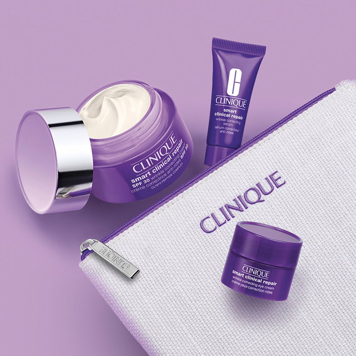 Clinique SMART CLINICAL REPAIR Crème Visage Anti-Rides SPF30, Coffret de 4 Pièces avec Sérum et Crème Contour des Yeux