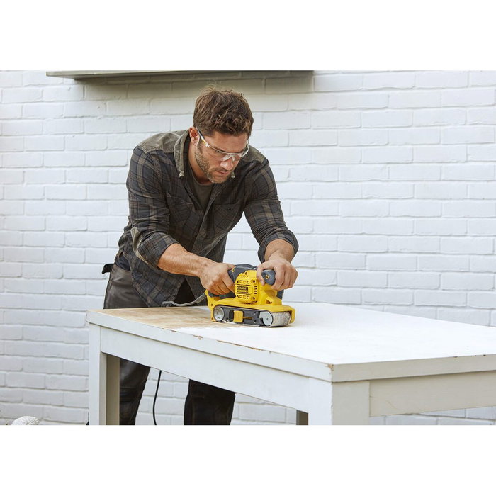 Stanley Fatmax FMEW204K-QS Ponceuse à bande 1010W