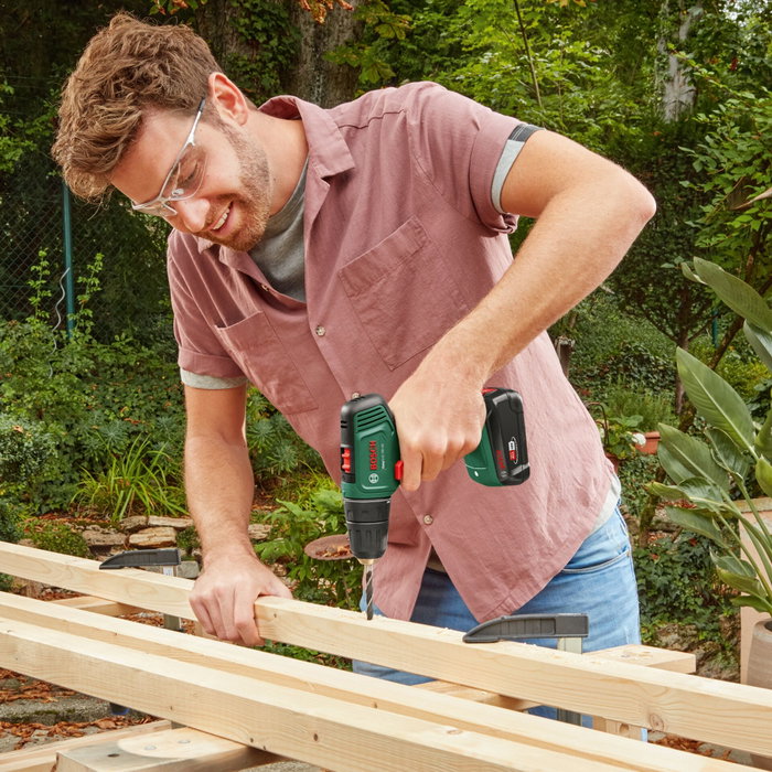 Bosch EasyDrill 18V-40 Perceuse-Visseuse sans fil, 1 batterie 2,0Ah et chargeur AL 18V-20 Bosch EasyDrill 18V-40 Perceuse-Visseuse sans fil, 1 batterie 2,0Ah et chargeur AL 18V-20