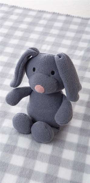 Creaciones Llopis - Set Cadeau : Boîte avec Couverture à Carreaux Gris 90 x 75 cm + Peluche Chien 26 cm en Polyester