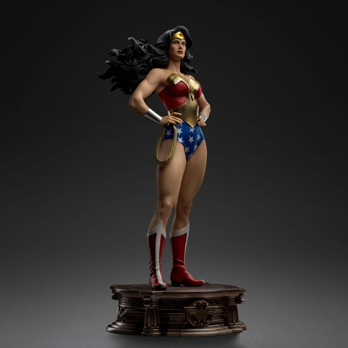 DC Comics statuette Legacy Replica 1/4 Wonder Woman 56 cm