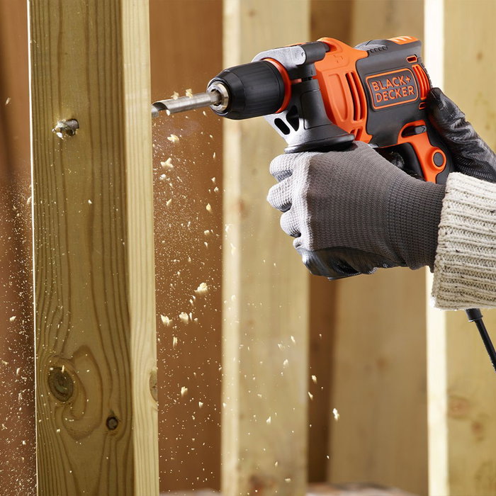BLACK AND DECKER Perceuse-visseuse à percussion 550W Beh550