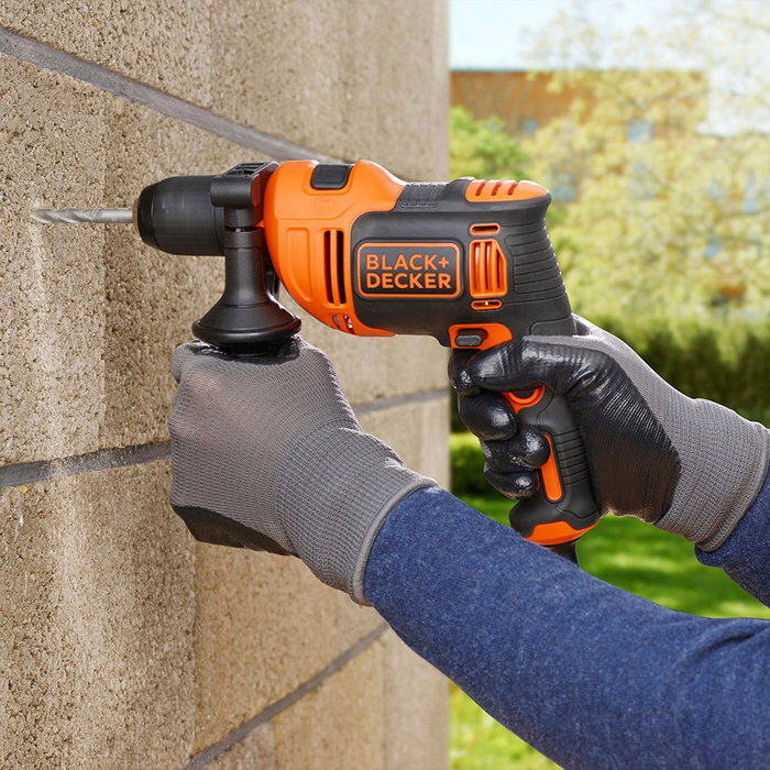 BLACK AND DECKER Perceuse-visseuse à percussion 550W Beh550