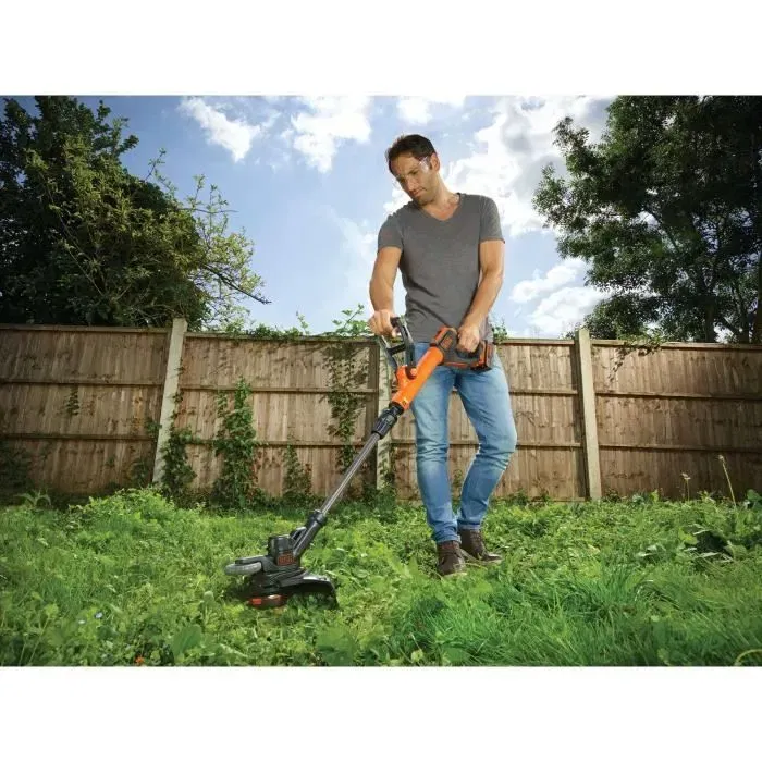 Coupe-bordure sans fil BLACK+DECKER STC1840EPC-QW - 18V - Batterie lithium-ion 4 Ah - Tête pivotante 180° - Capacité de coupe 30 cm