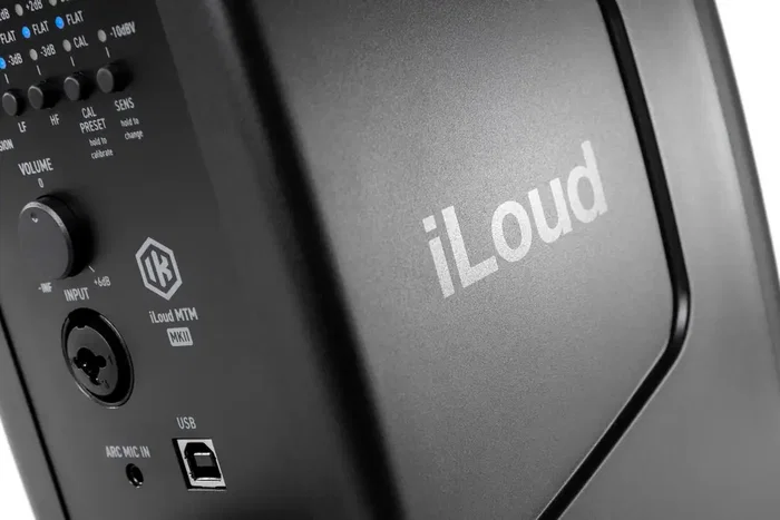 IK Multimedia iLoud MTM MKII Paire de moniteurs de studio + micro de mesure ARC