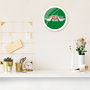 ERT GROUP Horloge murale Central Perk Friends - Cadran brillant réflectif, aiguilles laquées - Diamètre 30,5 cm - Alimentation par pile AA (non incluse)