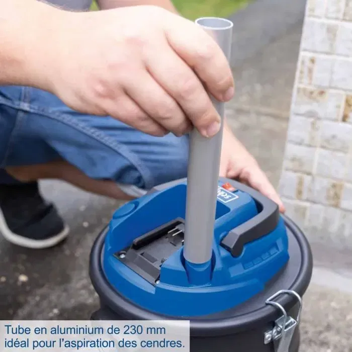 Scheppach C-AVC15-X Aspirateur à cendres sans fil compact 10kPa, pour poêle à bois et barbecue, compatible série IXES 20V (batterie et chargeur vendus séparément) Scheppach C-AVC15-X Aspirateur à cendres sans fil compact 10kPa, pour poêle à bois et barbecue, compatible série IXES 20V (batterie et chargeur vendus séparément)