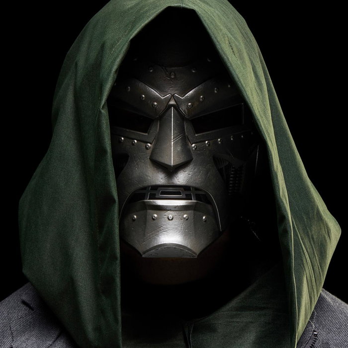 Hasbro Casque Premium Doctor Doom Marvel Legends