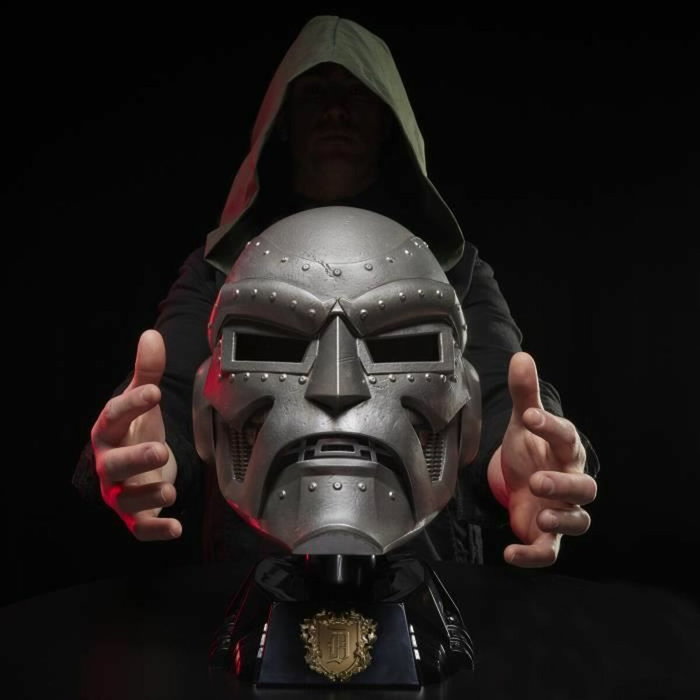 Hasbro Casque premium Doctor Doom Marvel Legends Series
