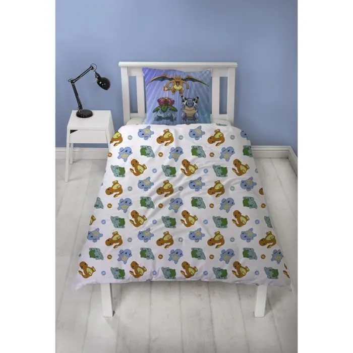 Pokémon Parure de lit réversible Pikachu et Starter Bleu Microfibre - Licence Officielle - Housse de couette 140x200 cm + Taie 63x63 cm