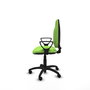 Chaise de bureau Algarra avec mécanisme de contact permanent de base, rembourrée de tissu couleur pistache. Équipée d'une base en polyamide noir, d'accoudoirs fixes et de roulettes en nylon de 50 mm