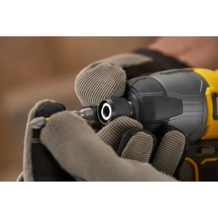 Stanley Fatmax Visseuse à chocs sans fil 18V Brushless - SFMCF800D1K-QW - Couple 165 Nm, Batterie 2 Ah, Chargeur, LED, Embout Rapide