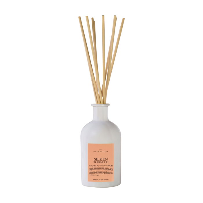 The Olphactory Silken Tobacco Diffuseur de parfum à roseaux 250 ml - Parfum d'intérieur unisexe The Olphactory Silken Tobacco Diffuseur de parfum à roseaux 250 ml - Parfum d'intérieur unisexe