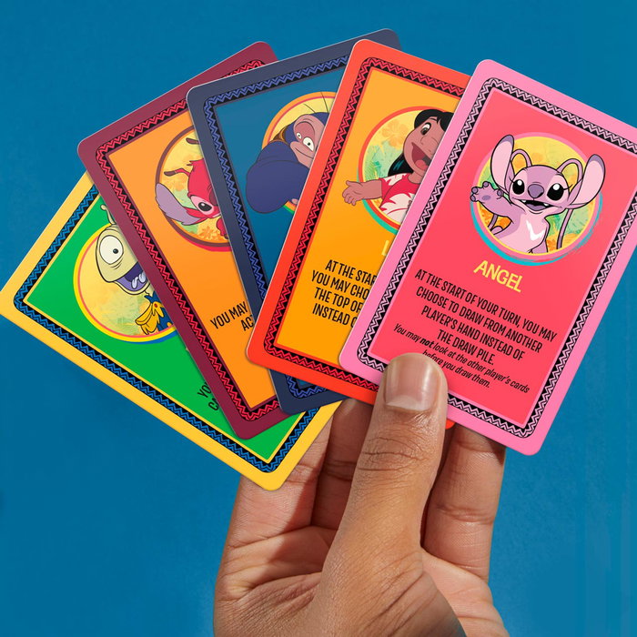 Hasbro Monopoly Deal - Édition Cartes à Collectionner Disney Stitch - Jeu de Cartes Rapide avec Personnages Lilo & Stitch - Version Portugaise et Espagnole +8 ans