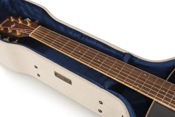 Gator Journeyman Étui en bois Deluxe pour guitare acoustique Dreadnought - Canvas Gator Journeyman Étui en bois Deluxe pour guitare acoustique Dreadnought - Canvas
