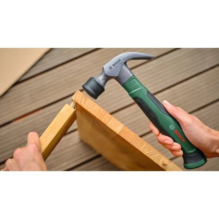 Bosch - Jeu d'outils à main 63 pièces, coffret complet avec scie, tournevis, douilles, cliquet 1/4", marteau, mètre ruban et niveau pour bricolage