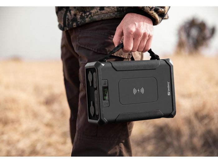 Sandberg Survivor Powerbank 8 en 1 - Batterie externe portable 96000 mAh, Charge rapide USB-C, Prise allume-cigare, Charge sans fil, Lampe torche Sandberg Survivor Powerbank 8 en 1 - Batterie externe portable 96000 mAh, Charge rapide USB-C, Prise allume-cigare, Charge sans fil, Lampe torche