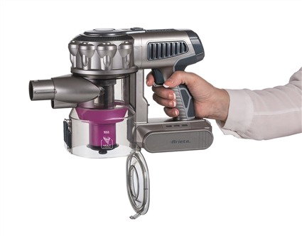 Ariete 2758 Aspirateur-balai sans fil 2-en-1 Motor Digital, batterie lithium 22V, avec câble aspirateur main et filtres HEPA Ariete 2758 Aspirateur-balai sans fil 2-en-1 Motor Digital, batterie lithium 22V, avec câble aspirateur main et filtres HEPA