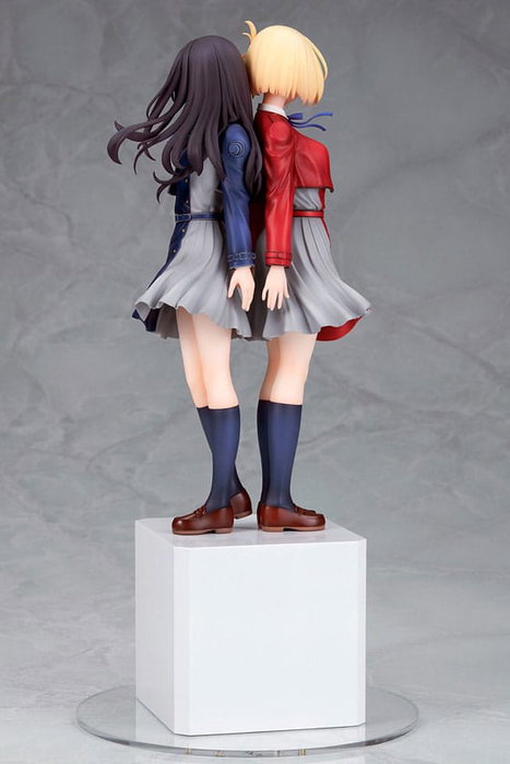 Lycoris Recoil statuette PVC 1/8 Chisato Nishikigi & Takina Inoue 30 cm