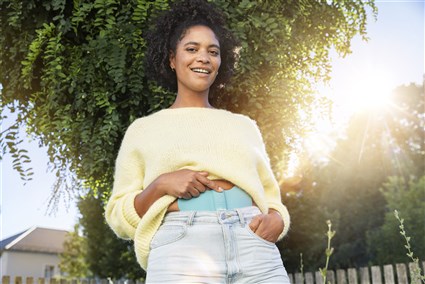 Beurer EM-55 Appareil de relaxation pour soulager les douleurs menstruelles avec chaleur et fonction TENS réglable - 15 niveaux d'intensité