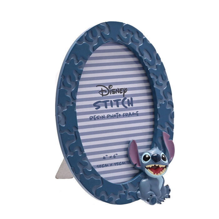 WIDDOP & CO Cadre photo ovale en résine bleu avec Stitch Disney - Image 3D texturée - Support inclus - Format 10x15 cm WIDDOP & CO Cadre photo ovale en résine bleu avec Stitch Disney - Image 3D texturée - Support inclus - Format 10x15 cm