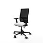 PIQUERAS Y CRESPO Chaise Bormate Asynchrone Blanc/Noir avec Accoudoirs 2D