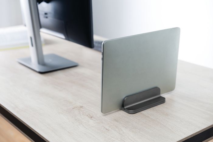 eSTUFF Support universel pour ordinateur portable - Support réglable en aluminium anodisé pour bureau avec patins anti-rayures - Compatible avec tous les ordinateurs portables eSTUFF Support universel pour ordinateur portable - Support réglable en aluminium anodisé pour bureau avec patins anti-rayures - Compatible avec tous les ordinateurs portables