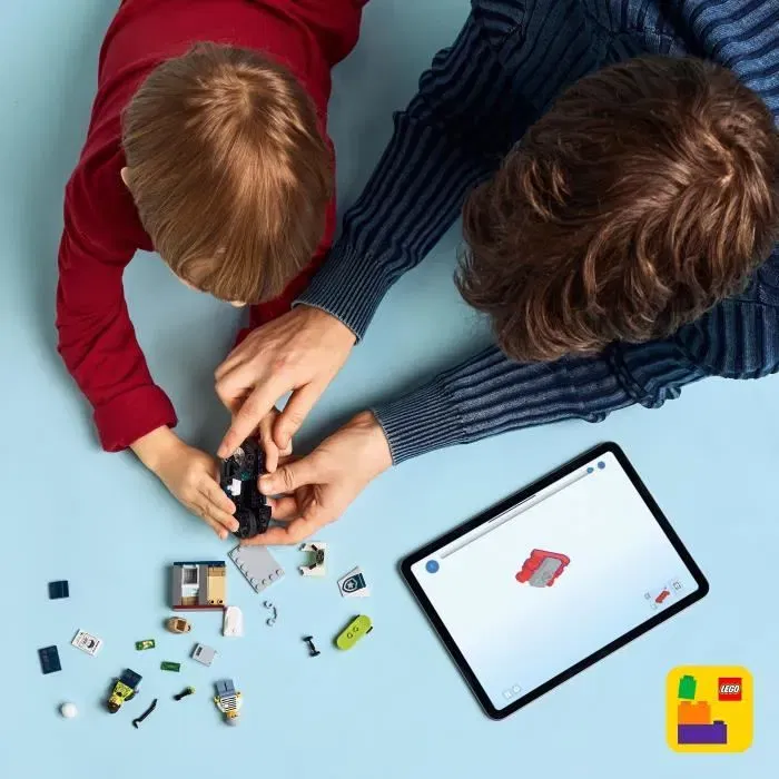 Lego City 60455 - Jeu de Construction La Course-Poursuite en Moto de Police, avec Moto, Skateboard et Minifigurines, Dès 4 Ans