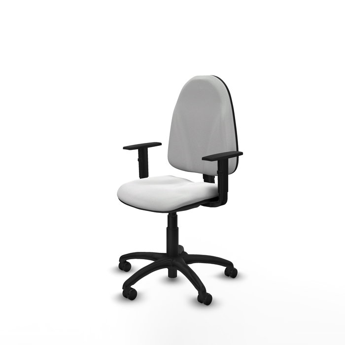 Chaise de bureau Algarra avec mécanisme de contact permanent de base, recouverte de tissu blanc. Équipée d'une base en polyamide noir, d'accoudoirs 1D et de roulettes autobloquantes