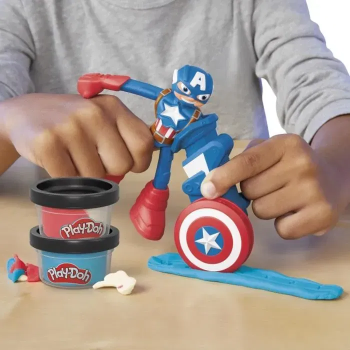 Play-Doh Captain America - Coffret Bouclier Tamponneur avec Figurine Flexible, Accessoires et Pâte à Modeler, dès 4 ans, Marvel