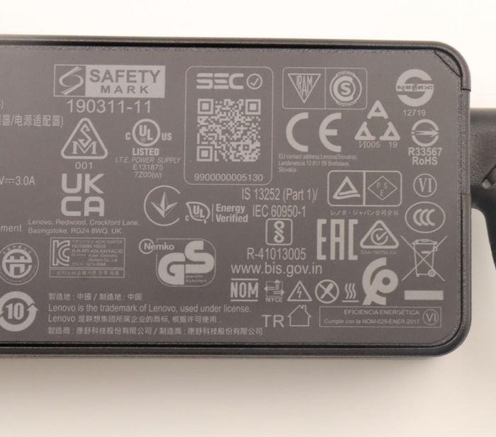 Lenovo Chargeur Secteur 45W Compact Universel - Adaptateur pour PC Portable avec Sorties Multi-Voltages (20V/15V/9V/5V, 2.25A)