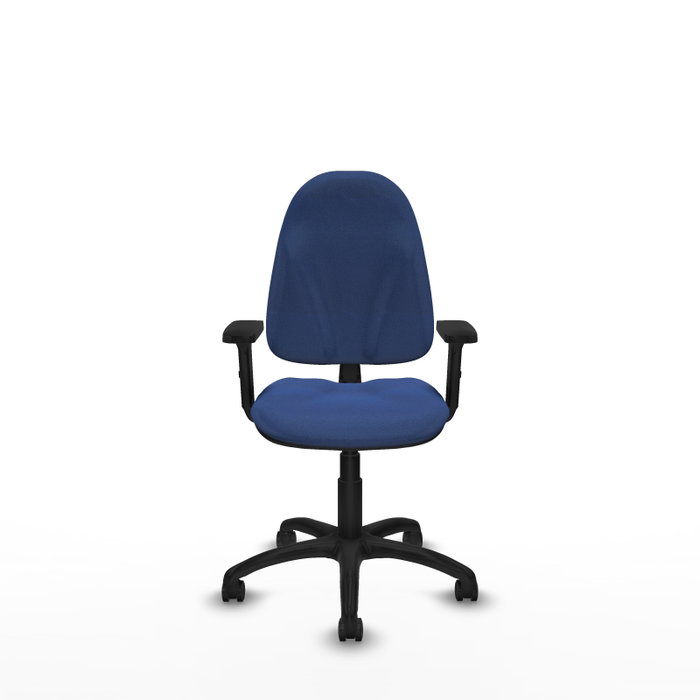 Chaise de bureau Algarra avec mécanisme de contact permanent de base, recouverte de tissu bleu marine. Équipée d'une base en polyamide noir, d'accoudoirs 2D et de roulettes autobloquantes Chaise de bureau Algarra avec mécanisme de contact permanent de base, recouverte de tissu bleu marine. Équipée d'une base en polyamide noir, d'accoudoirs 2D et de roulettes autobloquantes