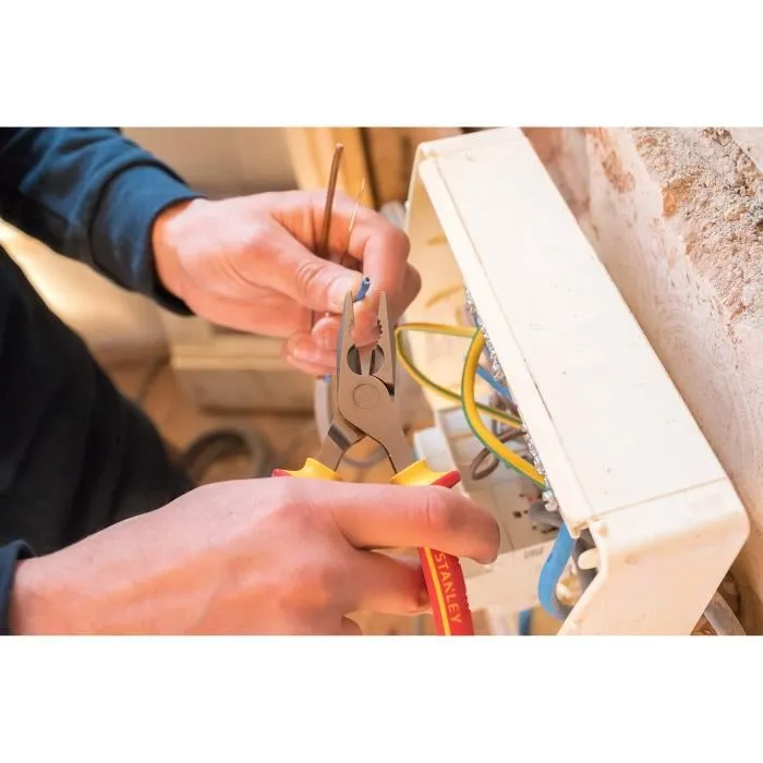 Stanley - 0-84-000 - Pince universelle isolée 1000V - 165 mm (160 mm) - Rouge - Protection électrique